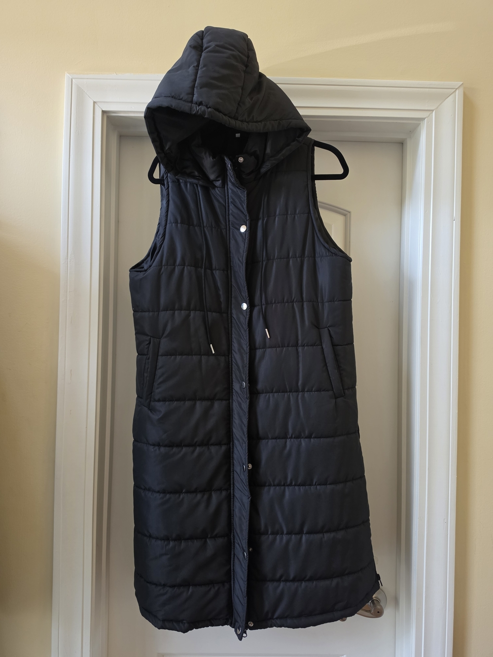 Sleeveless Hooded Puffer Vest - Black